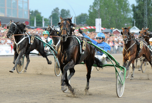 Brad de Veluwe med Thomas Korvenoja, da den vandt Spirntermästaren i verdensrekord 1.09.7