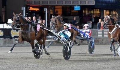 Wild Honey glider frem til suveræn sejr for Kihlström - Foto: Kanal75.se