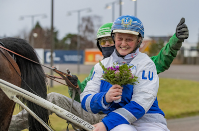 Lillian Uglebjerg gør comeback som kusk!