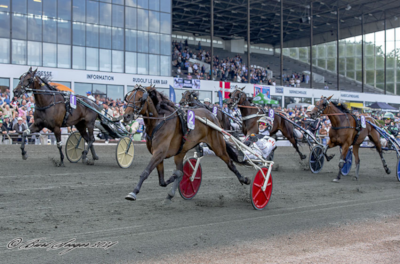 Derby Hoppeløb: Juno med Michael Lønborg vandt sikkert