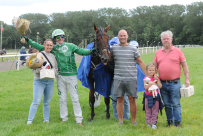 Hvem bliver dyrest på Travauktioner.dk?