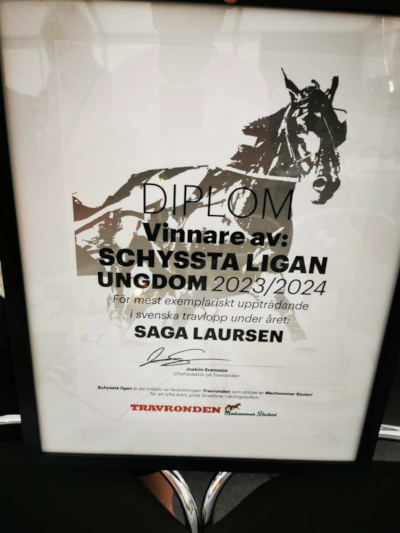 Fornem hæder til Saga Laursen