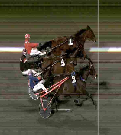 Hotspurs bedst i målfotofinish