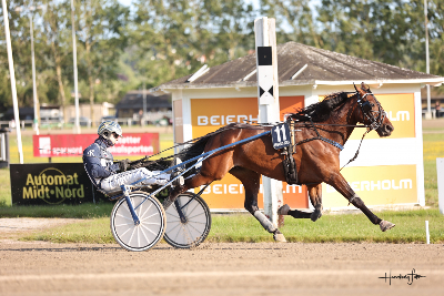 V86 med dobbelt jackpot: Dansk favorit i 3. afdeling