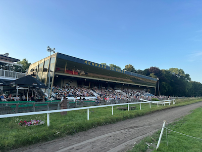 Hollands ældste væddeløbsbane reddet fra lukning