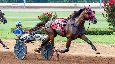 Hårde betingelser for en 2-åring – sidst over mål i 1.10.7!!