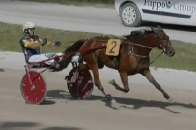 Meera Wynn overlegen i Italien