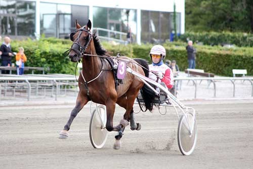 Babymoney med Thomas Fischer vandt sikkert 2 รฅrs Premieren pรฅ Lunden. Foto Martin Timm,/Lunden