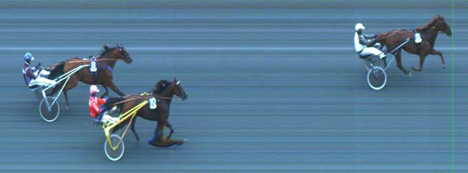 Elize Boko vinder foran Trinity D og Roberto Ry