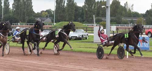 Mosaique Face med Lutfi Kolgjini vinder UET Masters-finalen sikkert. n. Foto Gerard Forni