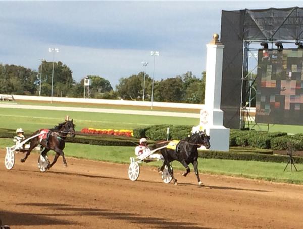 Nuncio med John D Campbell vinder sikkert Kentucky Futurity foran Ftaher Patrick med Yannick Gingras