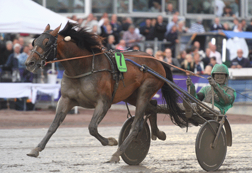 Un Mec d'Heripre fra en regntung Åby-bane og ned til sol og sommer i Cagnes sur Mer i mdag. Foto Gerard Forni