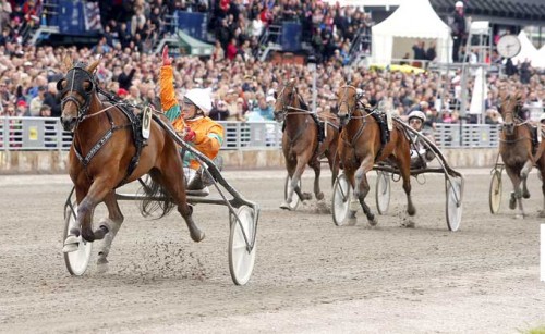 Billie de Montfort . da hun vandt på Solvalla. Foto Kanal 75