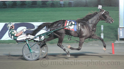 Dayson med Yannick Gingras vandt fredag aften efter behag i flotte 1.09.2. Lisa Photo