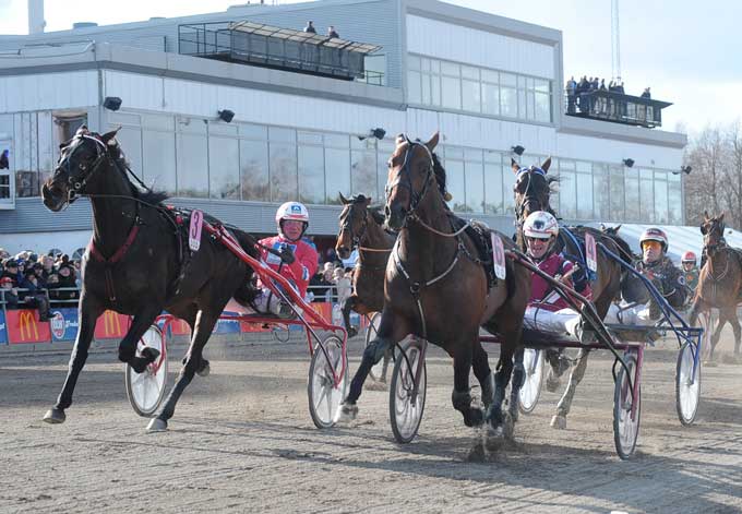 Dream With Me NL med Lutfi Kolgjini vinder i 1.10.1 foran udvendige Cahrrua Forlan med Hans-Owe Sundberg. Kanal 75