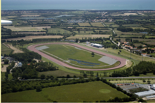 Luftfoto af banen i Les Sables d'Olinne