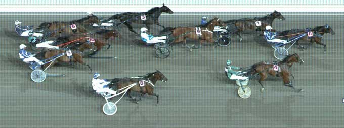 Der var trรฆngsel over mรฅl i V86-8, hvor outsideren Mystery Love med Peter G Normann sejrede.