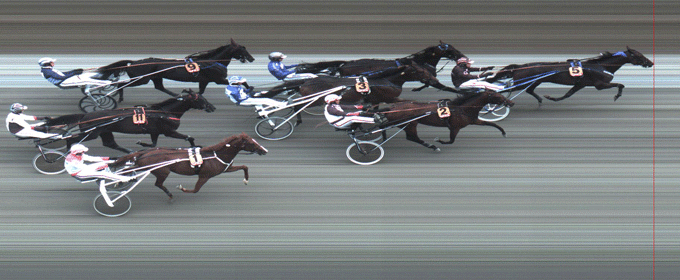 Viking Va Bene vinde det norske derby foran udvendige Ready Eddie. Indvendigt bliver Conquestador BR nummer tre oran storfavoritten Papagoyo E