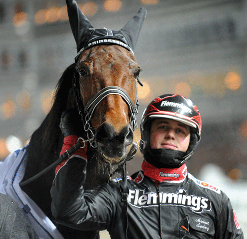 Photo Princess med MIchael Lønborg  prøver lykken på Vincennes. Kanal 75