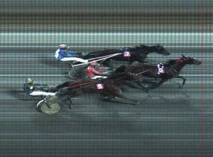 Real Child med Åsbjærn Tengsareid vinder foran Sigma Vang. Tredjehesten er den svenskfødte Laugh at my face.