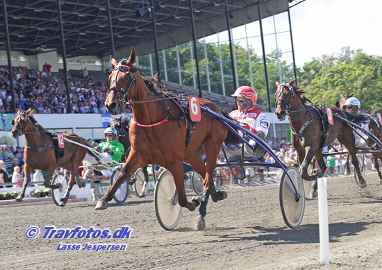 På torsdag genforenes de -. Rocky PH og Knud Mønster,