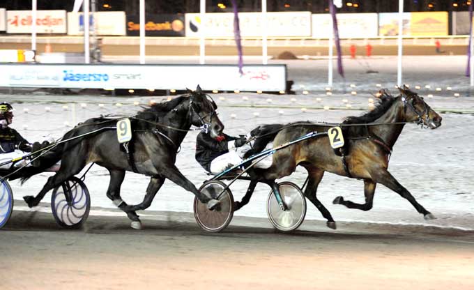 Tonicetobetrue med Jeppe Juel vinder i ny rkeord 1.13.1a/1640 m Kanal 75
