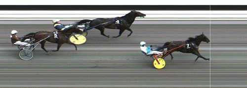 Urban Kronos, der er hekbroder til debuterende Vanilla Kronos, vandt en let sejr på Solvalla tirsdag for Ôrjan Kihlström